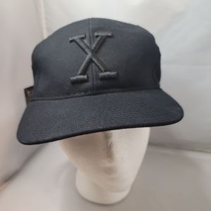 NWT Cuban X Giants Negro League Baseball museum fitted cap size 7 black